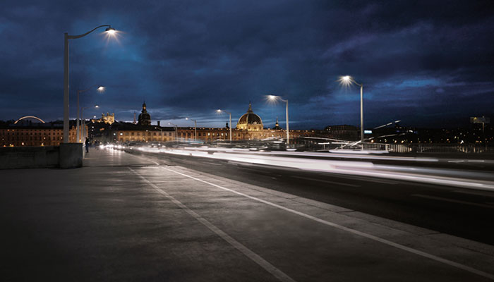 Guillotière Bridge at Lyon, France illuminated with Philips intelligent lighting 