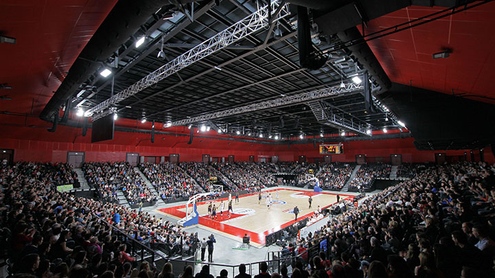 Välkkymätön LED-stadionvalaistus