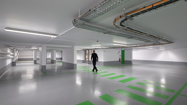 Philips Lightingin GreenParking: optimoi pysäköintihallin valaistus jalankulkijoille sopivaksi läsnäolon tunnistuksen ja alueellisen himmennyksen avulla
