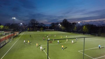 PerfectPlay-järjestelmän vakio-ominaisuudet takaavat laadukkaan urheiluvalaistuksen heti asennuksen jälkeen