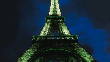 Eiffel-torni valaistuna Philips Architainment -valaistuksella