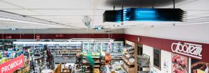 Puolan ykkösmyymäläketjun liikkeet desinfioidaan UV-C-valolla 